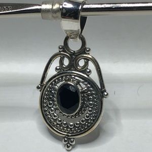 Sterlingt Silver Pendant silver and Onyx